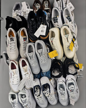 Купить Кроссовки Reebok#23 шт, ЛОТ №8896 оптом в Сочи и Краснодарском крае