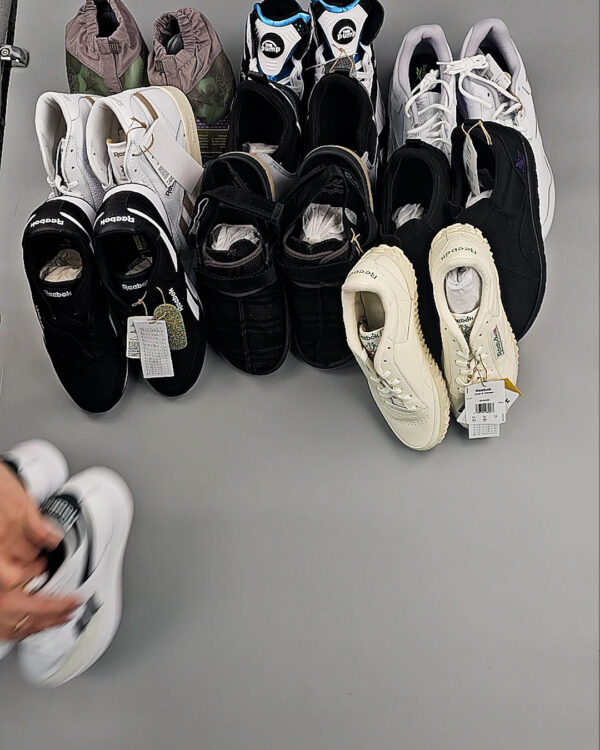 Фотография  855 - Кроссовки Reebok#23 шт, ЛОТ №8895 оптом в Сочи и Краснодарском крае