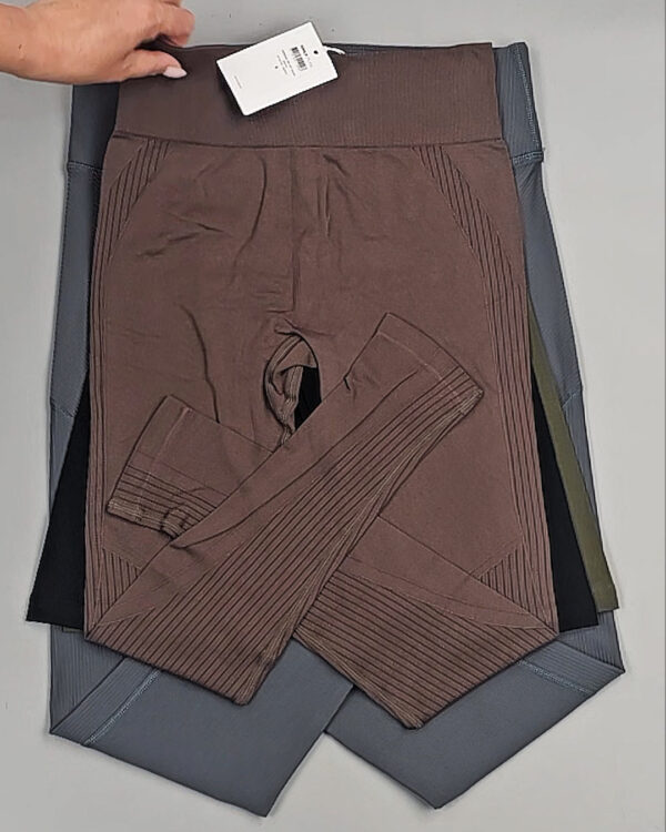 Фотография  876 - Спорт Bestseller 045 B#4 кг, ЛОТ №9038 оптом в Сочи и Краснодарском крае