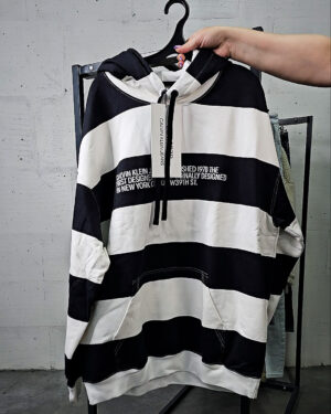 Фотография  783 - LACOSTE, CALVIN KLEIN, TOMMY HILFIGER, GUESS + 075#20 шт, ЛОТ №9072 оптом в Сочи и Краснодарском крае