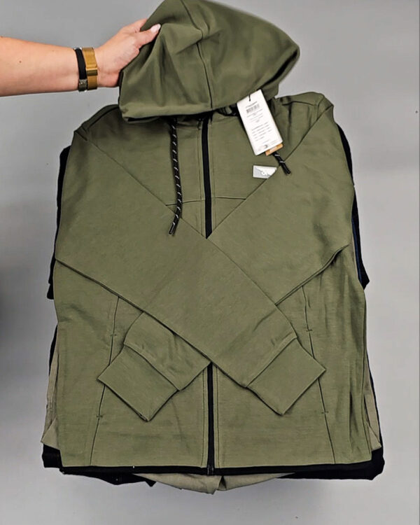 Фотография  252 - JACK JONES Men Winter mix 075#20 кг, ЛОТ № СТ-9266 оптом в Сочи и Краснодарском крае