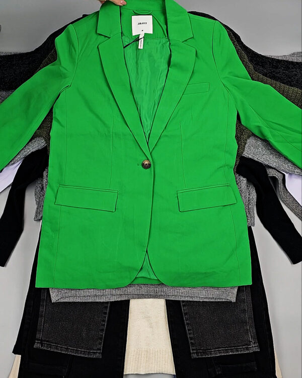 Фотография  267 - Bestseller Winter mix 104#15 кг, ЛОТ № СТ-9526 оптом в Сочи и Краснодарском крае