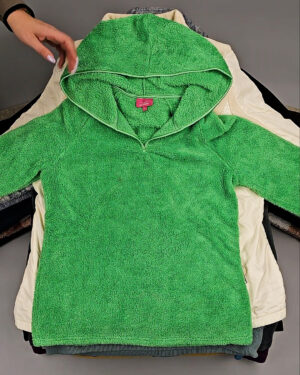 Фотография  696 - Флис#20 кг, ЛОТ № СХ-0176 оптом в Сочи и Краснодарском крае