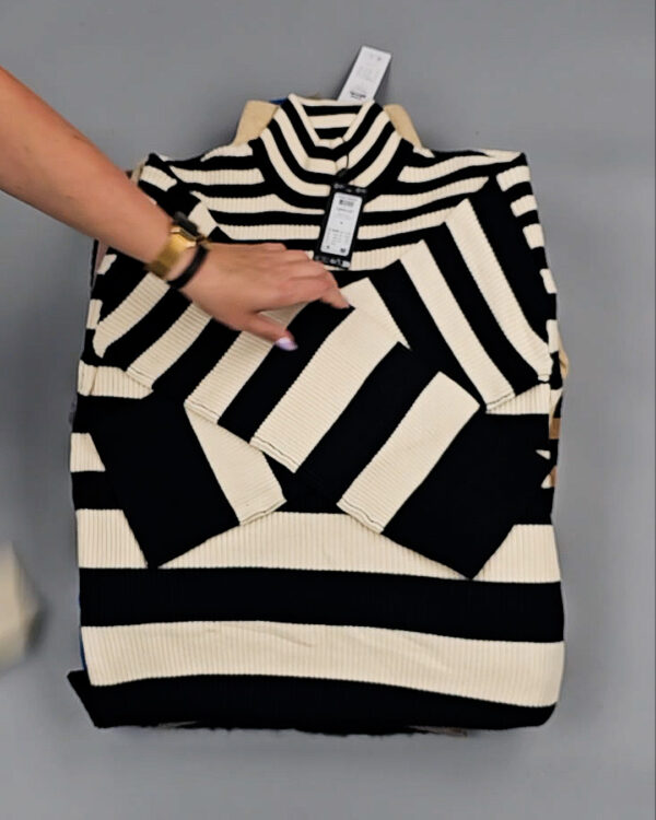 Фотография  987 - Джемпера Bestseller 104#7 кг, ЛОТ СТ-9423 оптом в Сочи и Краснодарском крае