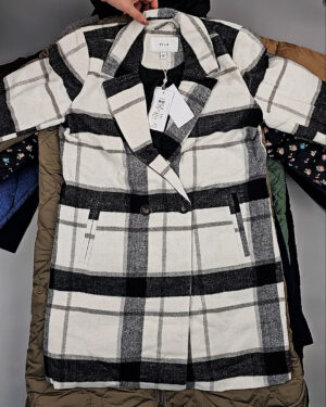 Купить Верхняя одежда VILA#10,4 кг, ЛОТ СТ-9712 оптом в Сочи и Краснодарском крае