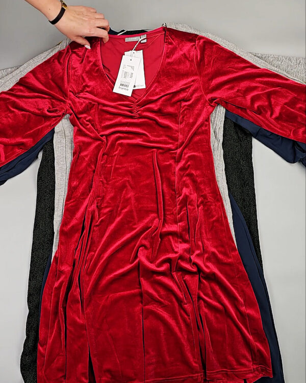 Фотография  489 - Платья Bestseller+DK Winter 035#7 кг, ЛОТ СТ-9999 оптом в Сочи и Краснодарском крае